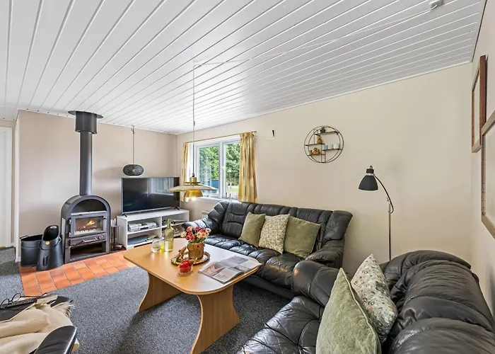 Ljiljana - 2km From The Sea By Interhome *